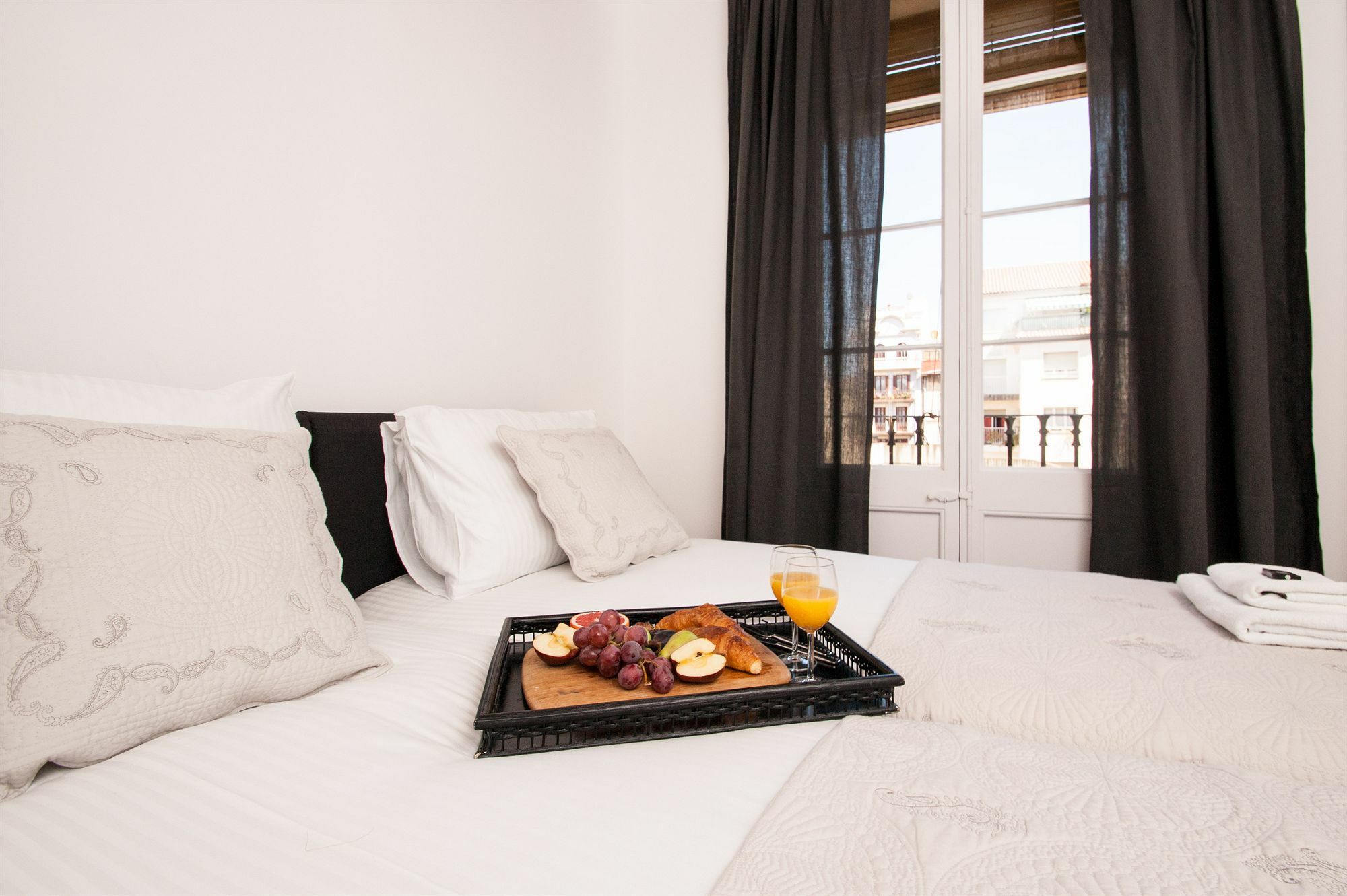 Short Stay Group Gracia Serviced Apartments Barcellona Esterno foto