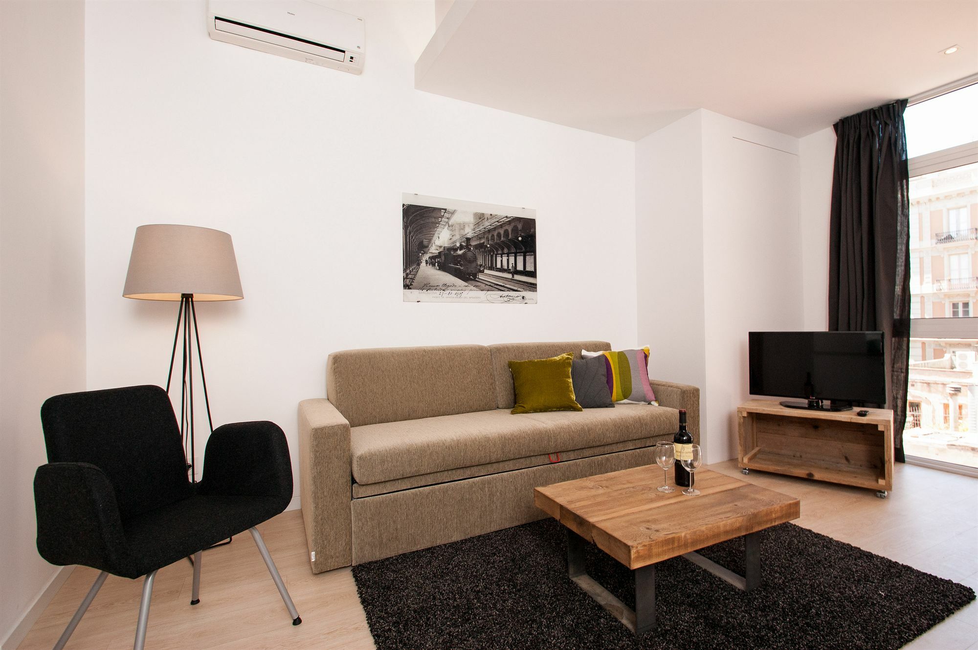 Short Stay Group Gracia Serviced Apartments Barcellona Esterno foto