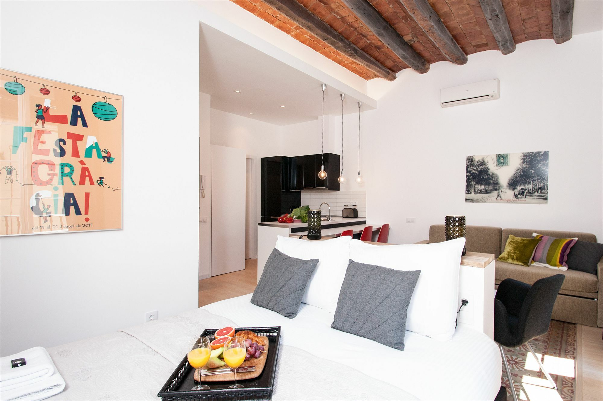 Short Stay Group Gracia Serviced Apartments Barcellona Esterno foto